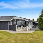 Arnod - 400m From The Sea By Interhome 度假居